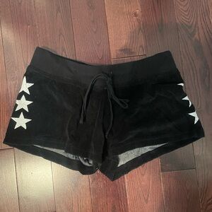 Hardtail shorts with white stars. Size kids L